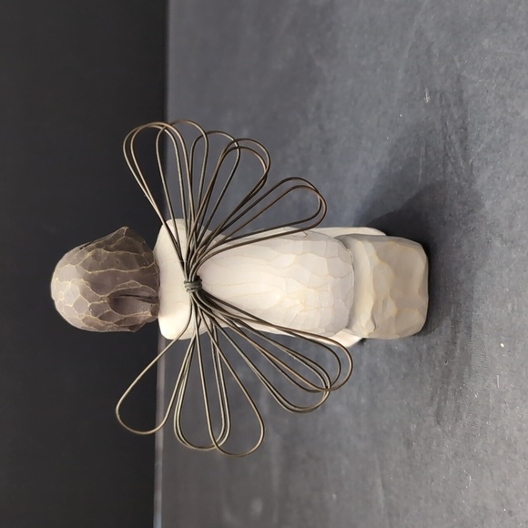 Willow Tree,2001 Angel of Caring Figurine By Susan Lordi. - Picture 3 of 6